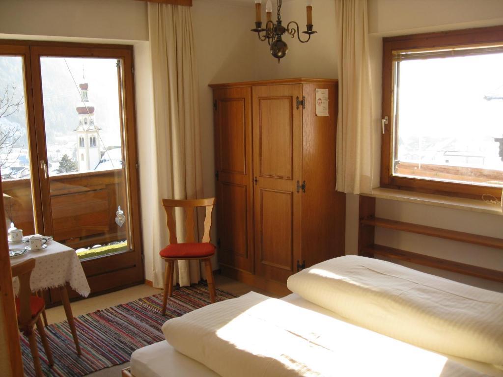 Haus Bergheimat - Familie Oberacher Guest House Fulpmes Bilik gambar