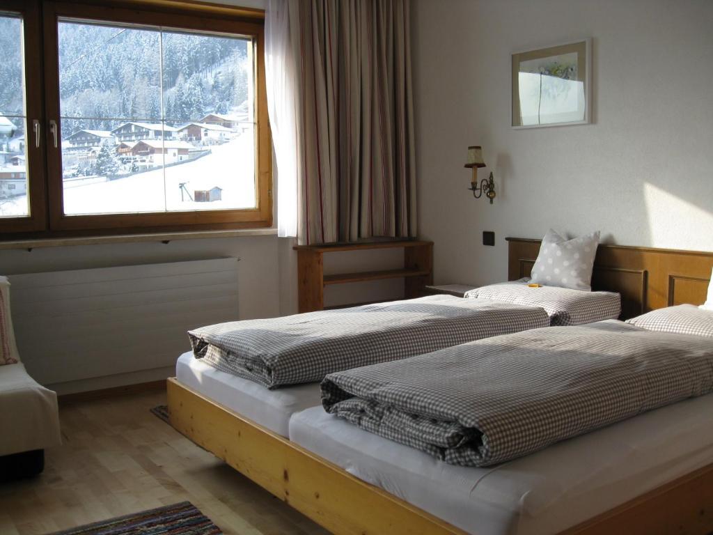 Haus Bergheimat - Familie Oberacher Guest House Fulpmes Luaran gambar